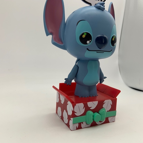 Disney Funko Lilo and Stitch Pop-Up Greeting Ohana Means Family Figurine - Picture 4 of 13